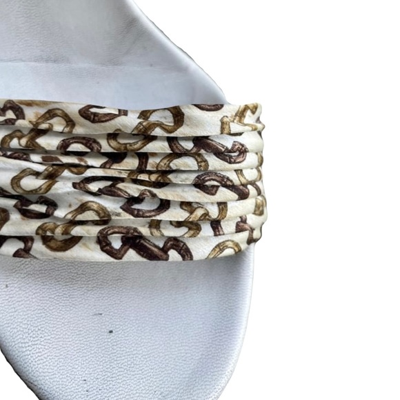 GUCCI: GG Print Pleated Silk Sandal Ankle-Wrap Stiletto Heels - Picture 3 of 3